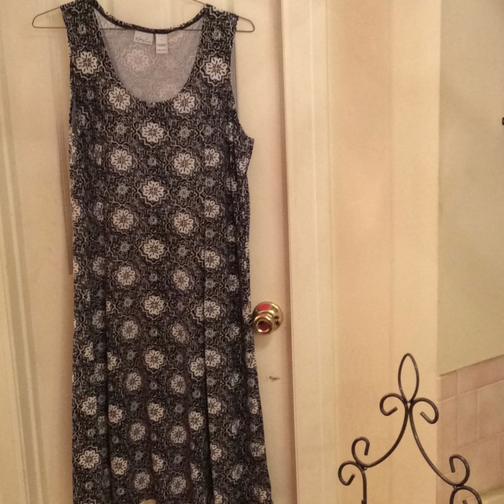 Black and white dress